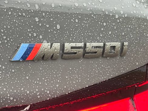 Used 2022 BMW M550i xDrive w/ Executive Package AWD/4WD image 2