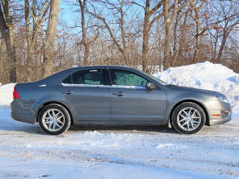 Used 2010 Ford Fusion SEL image 2