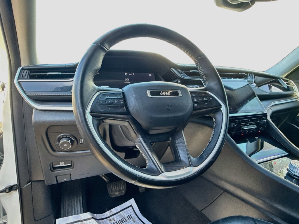 Used 2022 Jeep Grand Cherokee Limited RWD image 12