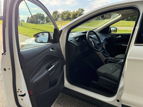 Used 2016 Ford Escape SE AWD/4WD image 10