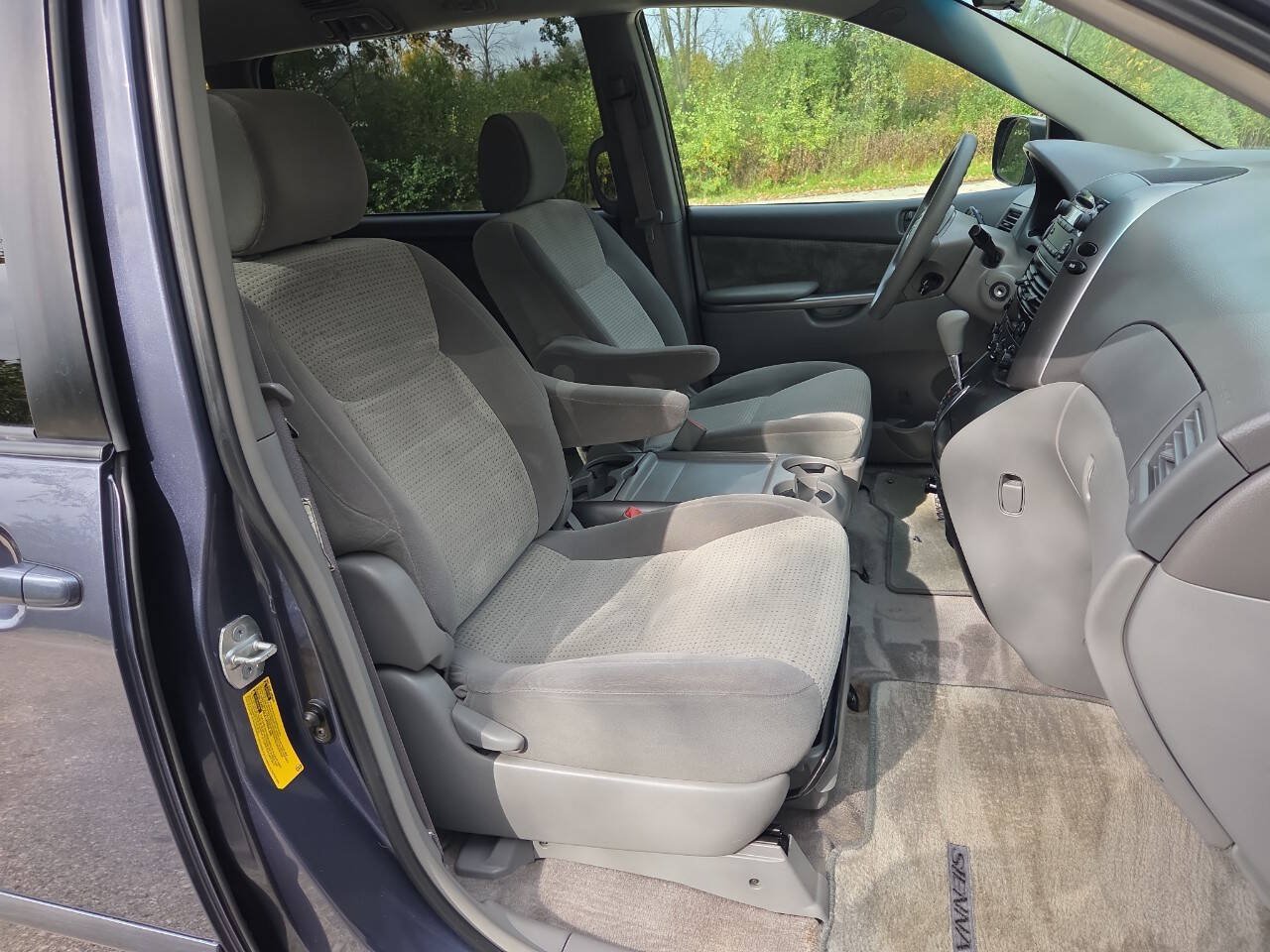 Used 2007 Toyota Sienna LE w/ LE Pkg 3 FWD image 18