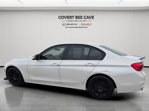 Used 2017 BMW 320i Sedan image 6