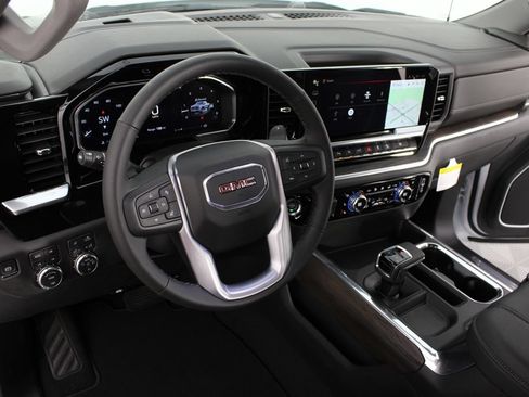 New 2026 GMC Sierra 1500 SLT w/ SLT Premium Plus Package AWD/4WD image 9