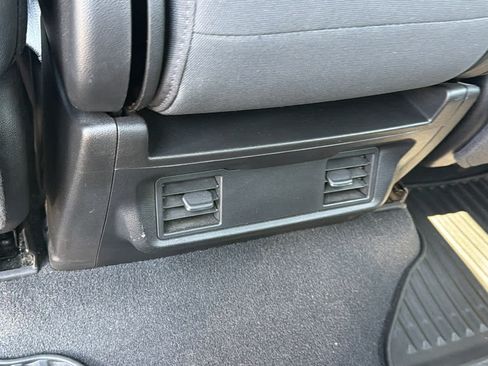 Used 2021 Chevrolet Silverado 2500 LT AWD/4WD image 25