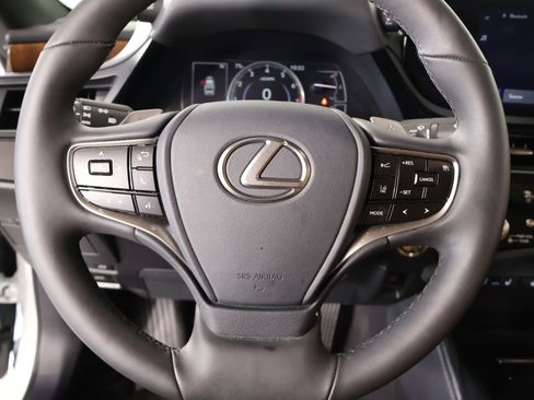 Used 2024 Lexus ES 350 w/ Premium Package FWD image 3