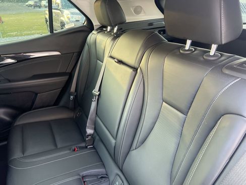 Used 2024 Buick Envision Preferred image 12