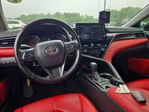 Used 2022 Toyota Camry XSE FWD image 6