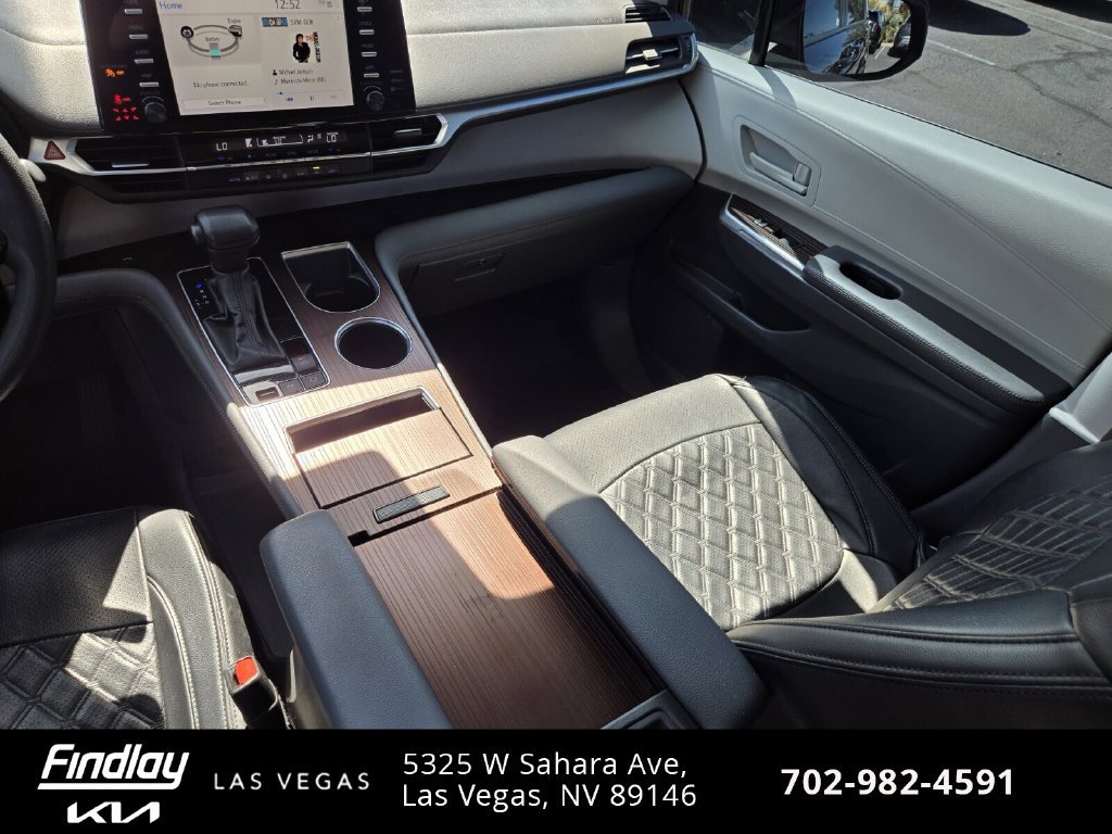 Used 2024 Toyota Sienna LE FWD image 15