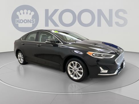 Used 2019 Ford Fusion Energi Titanium FWD image 10