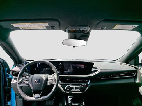 Used 2025 Buick Envista Sport Touring w/ Convenience II Package image 19