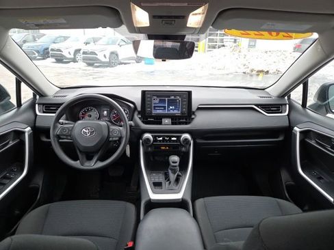 Used 2022 Toyota RAV4 LE image 21