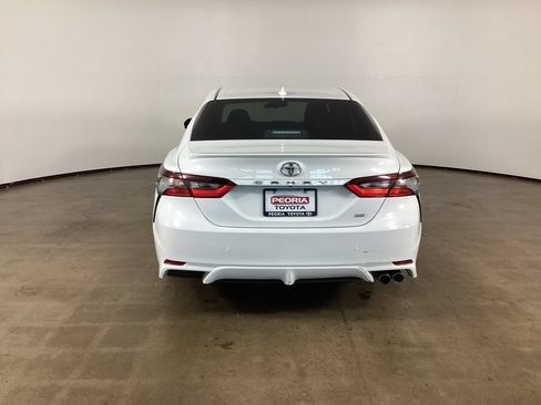 Used 2024 Toyota Camry SE FWD image 6