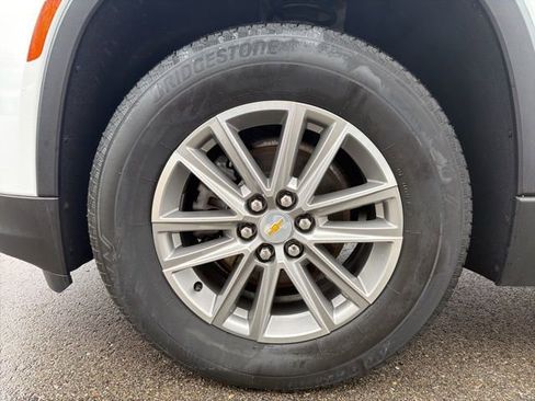 Certified 2023 Chevrolet Traverse LT w/ LPO, Floor Liner Package image 9