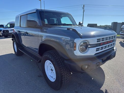 New 2025 Ford Bronco Heritage Edition image 3