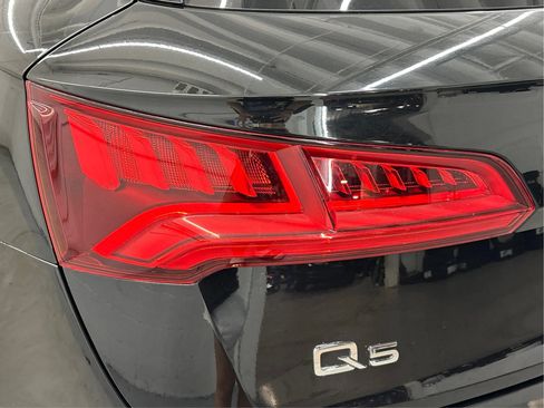 Used 2019 Audi Q5 2.0T Premium Plus w/ Premium Plus Package AWD/4WD image 31