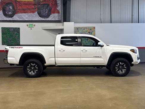 Used 2023 Toyota Tacoma TRD Off-Road AWD/4WD image 35