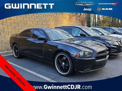 Used 2014 Dodge Charger SE w/ Sport Appearance Group image 1