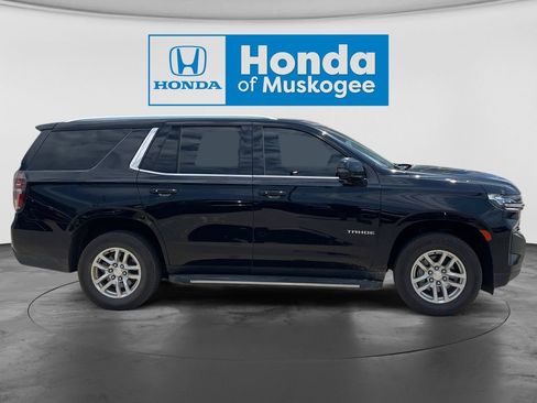 Used 2022 Chevrolet Tahoe LT w/ Luxury Package RWD image 4