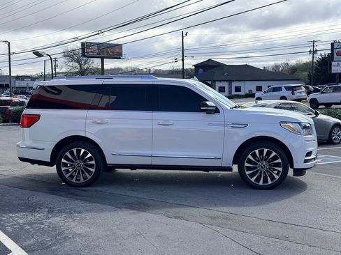 Used 2020 Lincoln Navigator Reserve image 7