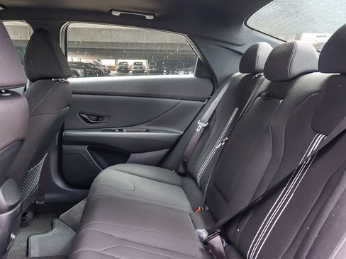 New 2026 Hyundai Elantra SEL Sport FWD image 22