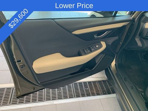 Certified 2025 Subaru Outback Premium AWD/4WD image 3