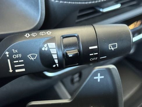 Used 2024 Nissan Rogue SV AWD/4WD image 40