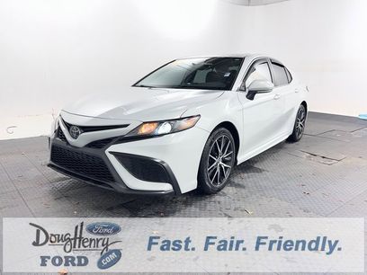 Used 2022 Toyota Camry SE w/ Convenience Package