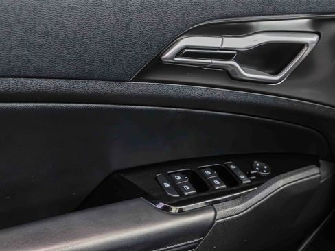 Certified 2023 Kia Sportage EX AWD/4WD image 15