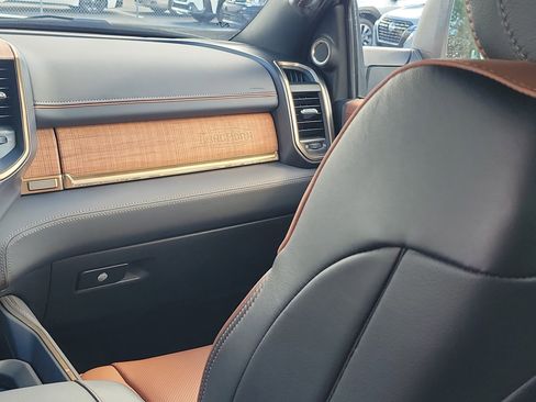 Used 2024 RAM 2500 Laramie Longhorn image 14