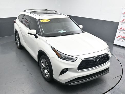 Used 2021 Toyota Highlander Platinum image 33