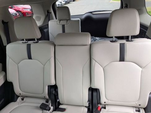 New 2026 Honda Pilot Touring image 30