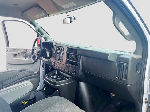 Used 2025 Chevrolet Express 2500 w/ Driver Convenience Package RWD image 27