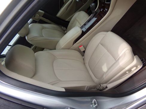 Used 2016 Buick LaCrosse Leather FWD image 28