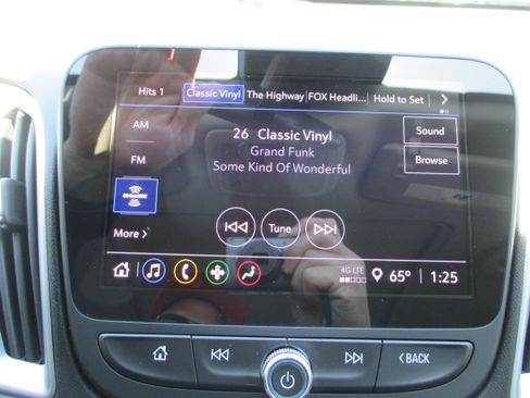 Used 2023 Chevrolet Malibu LT w/ Sport Edition FWD image 16