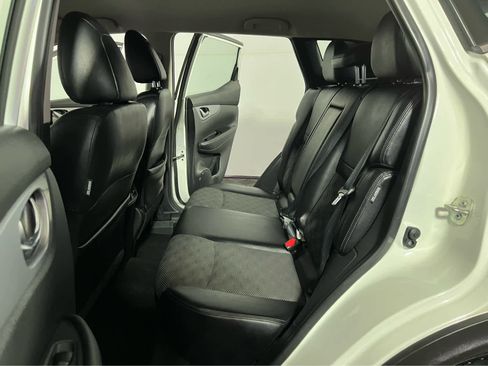 Certified 2020 Nissan Rogue Sport SV w/ Technology Package AWD/4WD image 21