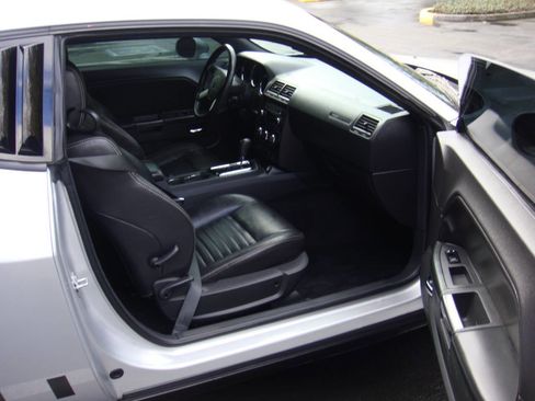 Used 2010 Dodge Challenger R/T image 13