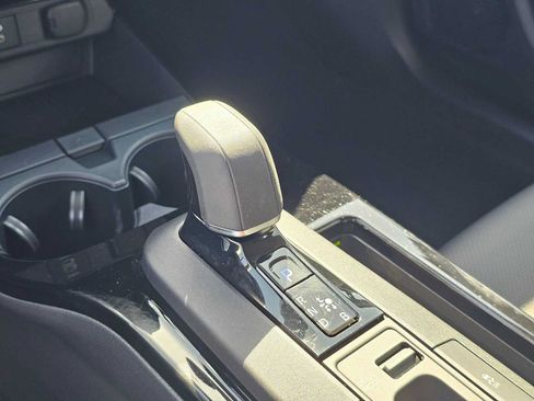 Certified 2026 Toyota Prius XLE FWD image 31