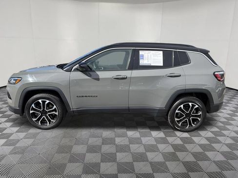 Used 2024 Jeep Compass Limited AWD/4WD image 4