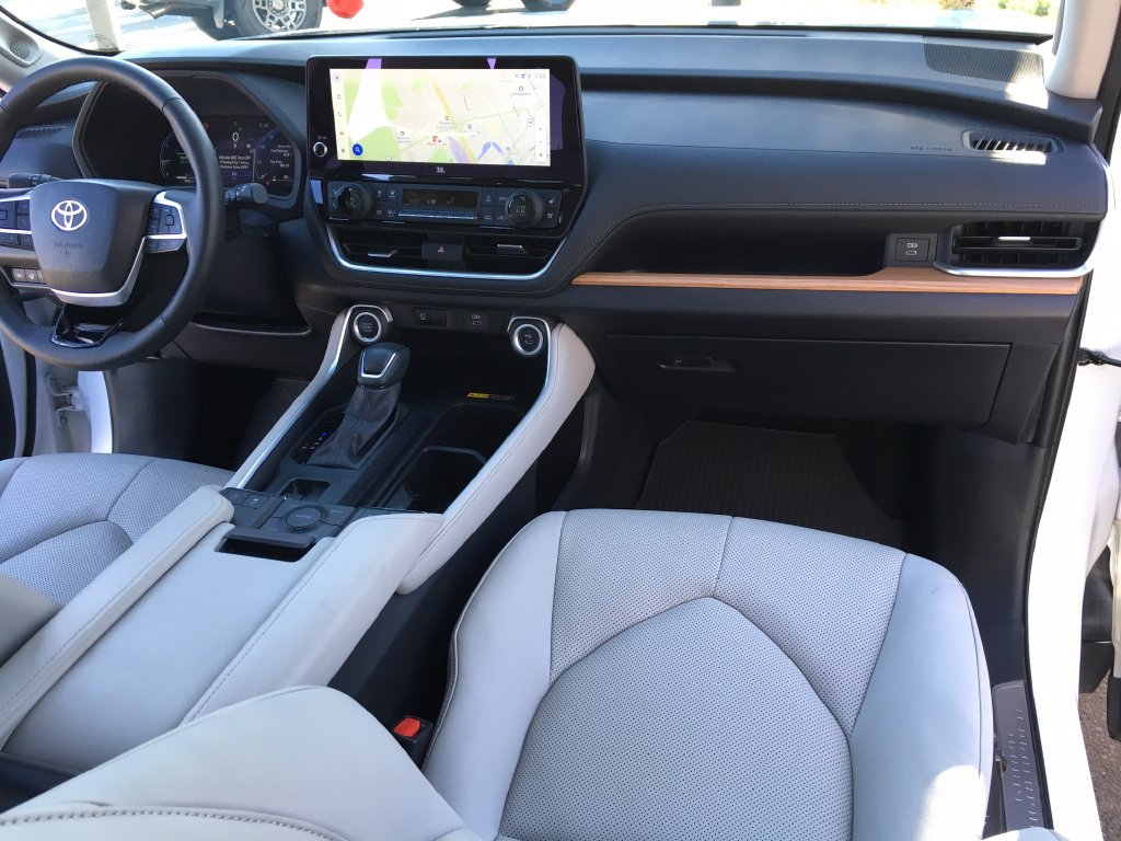 Used 2026 Toyota Grand Highlander AWD image 35