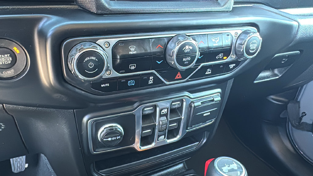 Certified 2023 Jeep Wrangler Unlimited Sahara AWD/4WD image 30