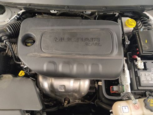 Used 2019 Jeep Cherokee Latitude w/ Popular Appearance Group image 30