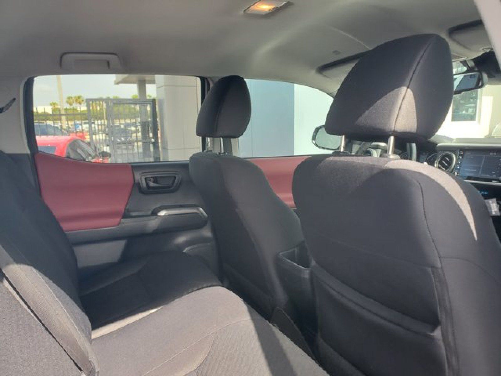 Used 2022 Toyota Tacoma SR5 w/ Technology Package RWD image 28