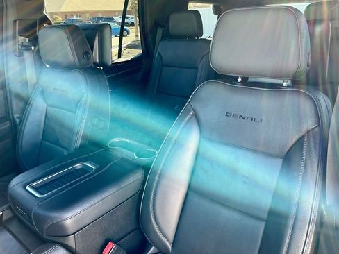 Used 2022 GMC Yukon Denali w/ Denali Ultimate Package image 39