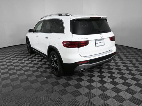 New 2026 Mercedes-Benz GLB 250 image 4