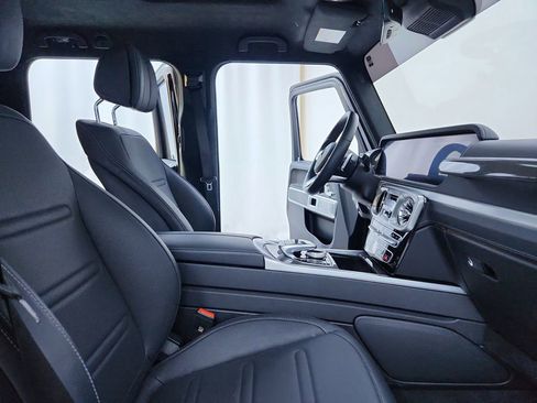 Used 2024 Mercedes-Benz G 550 image 25