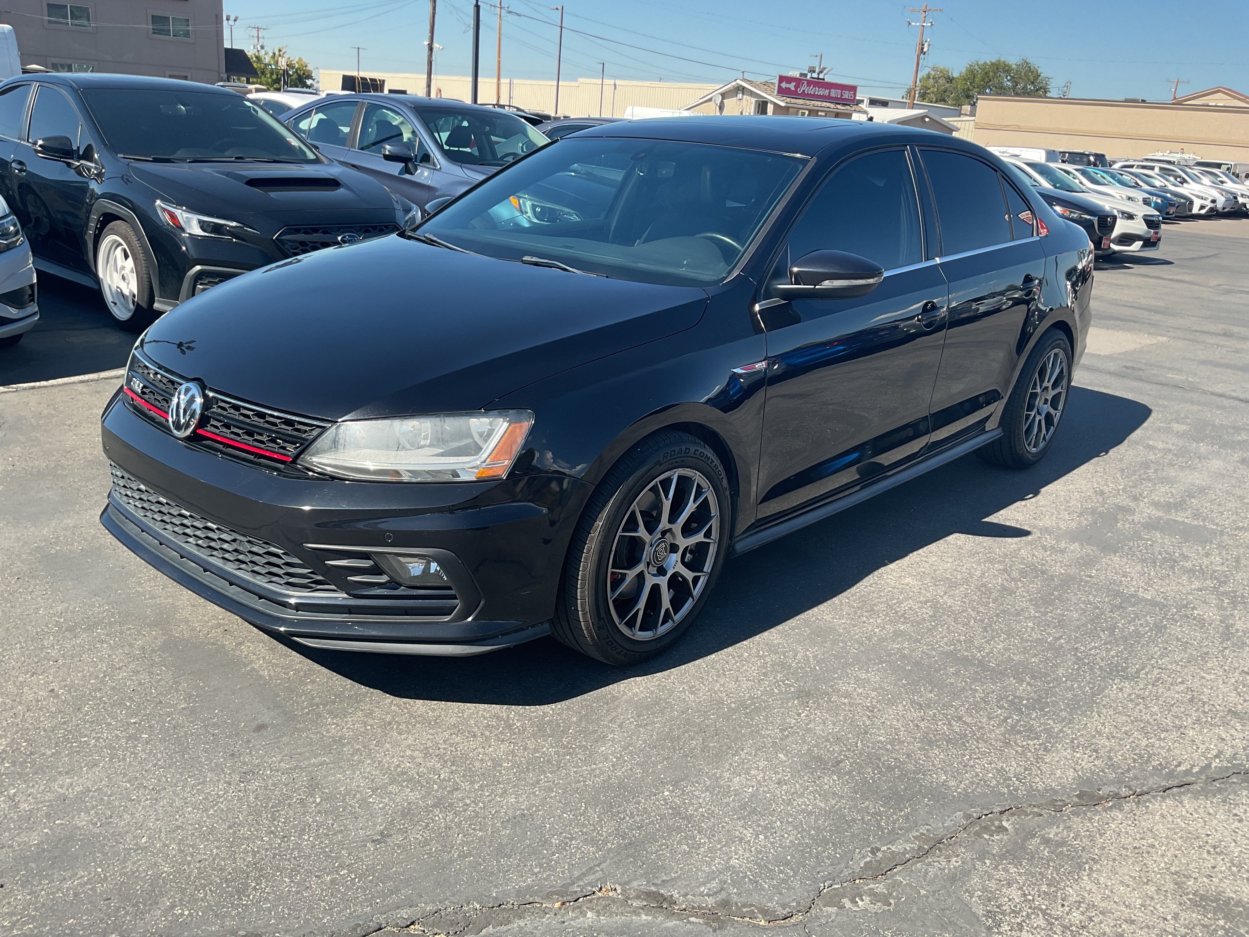 Used 2017 Volkswagen Jetta GLI FWD image 2