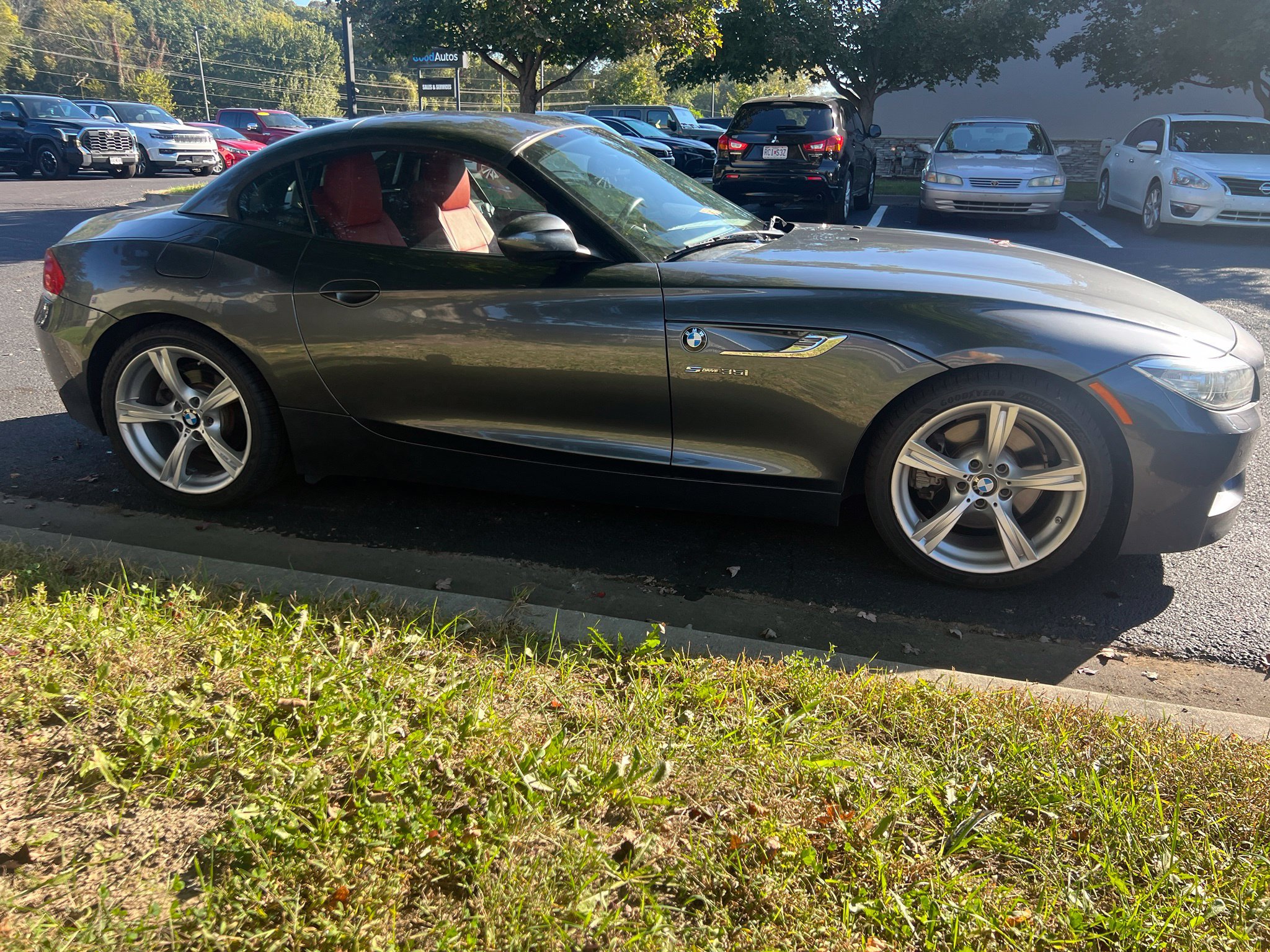 Used 2015 BMW Z4 sDrive35i RWD image 4