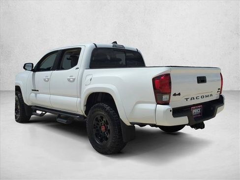 Certified 2022 Toyota Tacoma SR5 AWD/4WD image 8