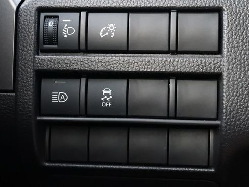 Used 2025 Toyota Tacoma SR5 AWD/4WD image 24
