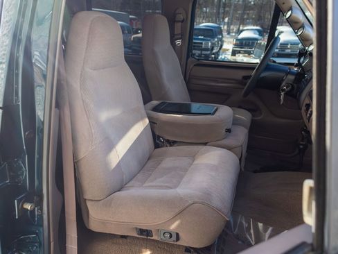 Used 1996 Ford F350 4dr 168.4 WB SRW 4WD image 33